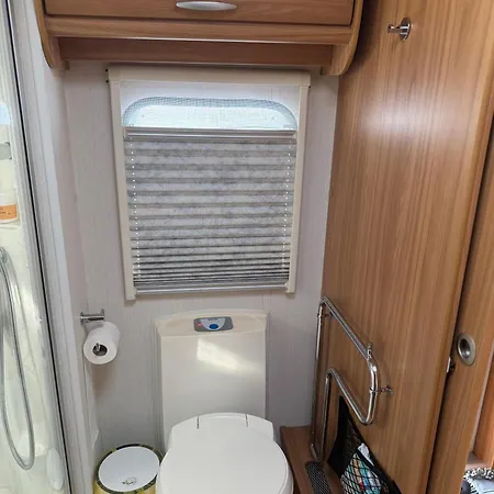 Peaceful Caravan Escape Camping Costa de Caparica