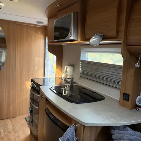 Peaceful Caravan Escape Camping *