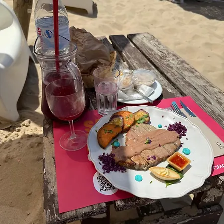 Peaceful Caravan Escape Camping Costa de Caparica