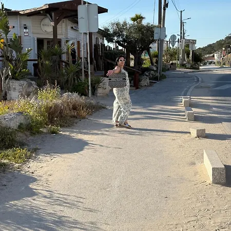 Peaceful Caravan Escape * Costa de Caparica