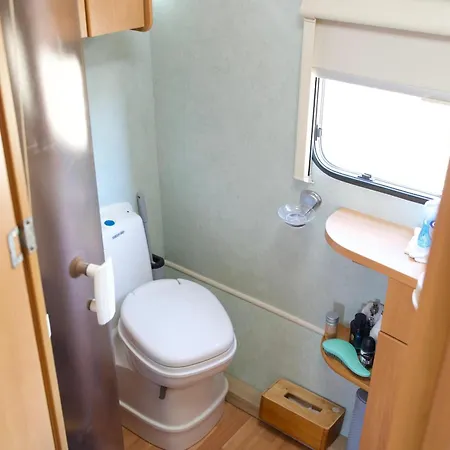 Peaceful Caravan Escape Costa da Caparica