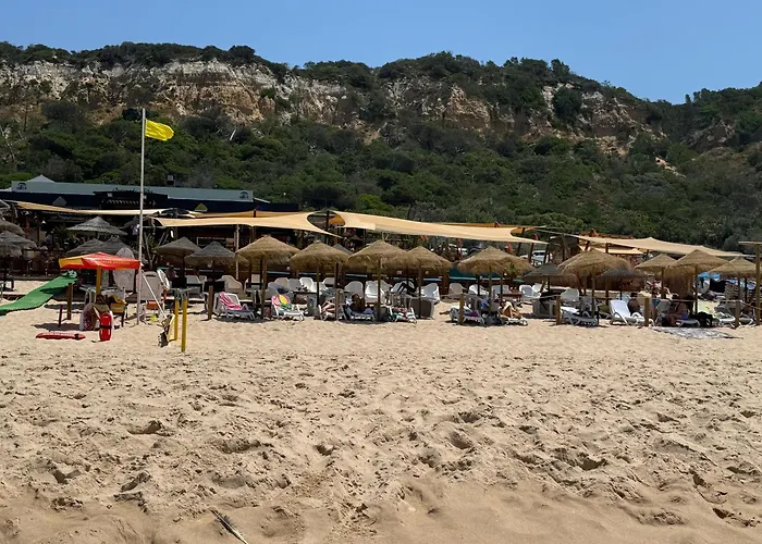 Peaceful Caravan Escape Camping Costa da Caparica