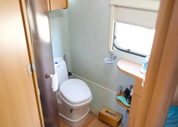 Peaceful Caravan Escape Costa da Caparica