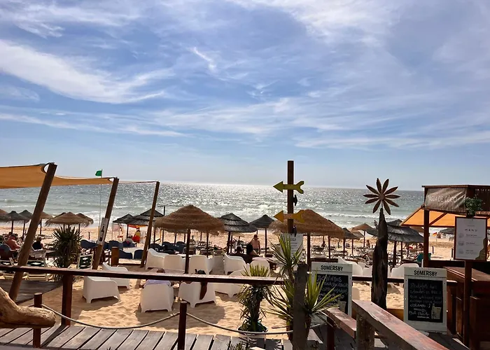 Peaceful Caravan Escape Camping Costa da Caparica